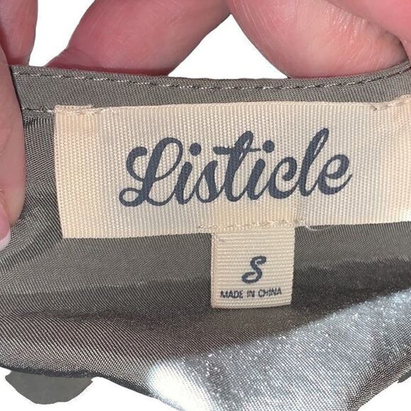 LISTICLE light gray green bell sleeve blouse S - Picture 4 of 5